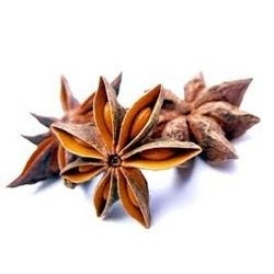 Anise Seed Oil - Steam Distilled, Colorless to Pale Yellow with Sweet Licorice Aroma | Ideal for Perfumery, Flavoring & Pharmaceutical Applications